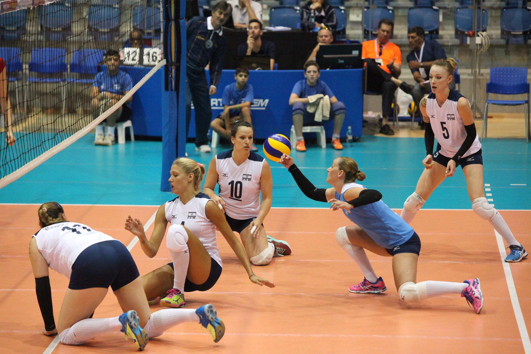 עפנש-ניצחון-על-פולין-בש-איגוד.jpg (1800×1200)